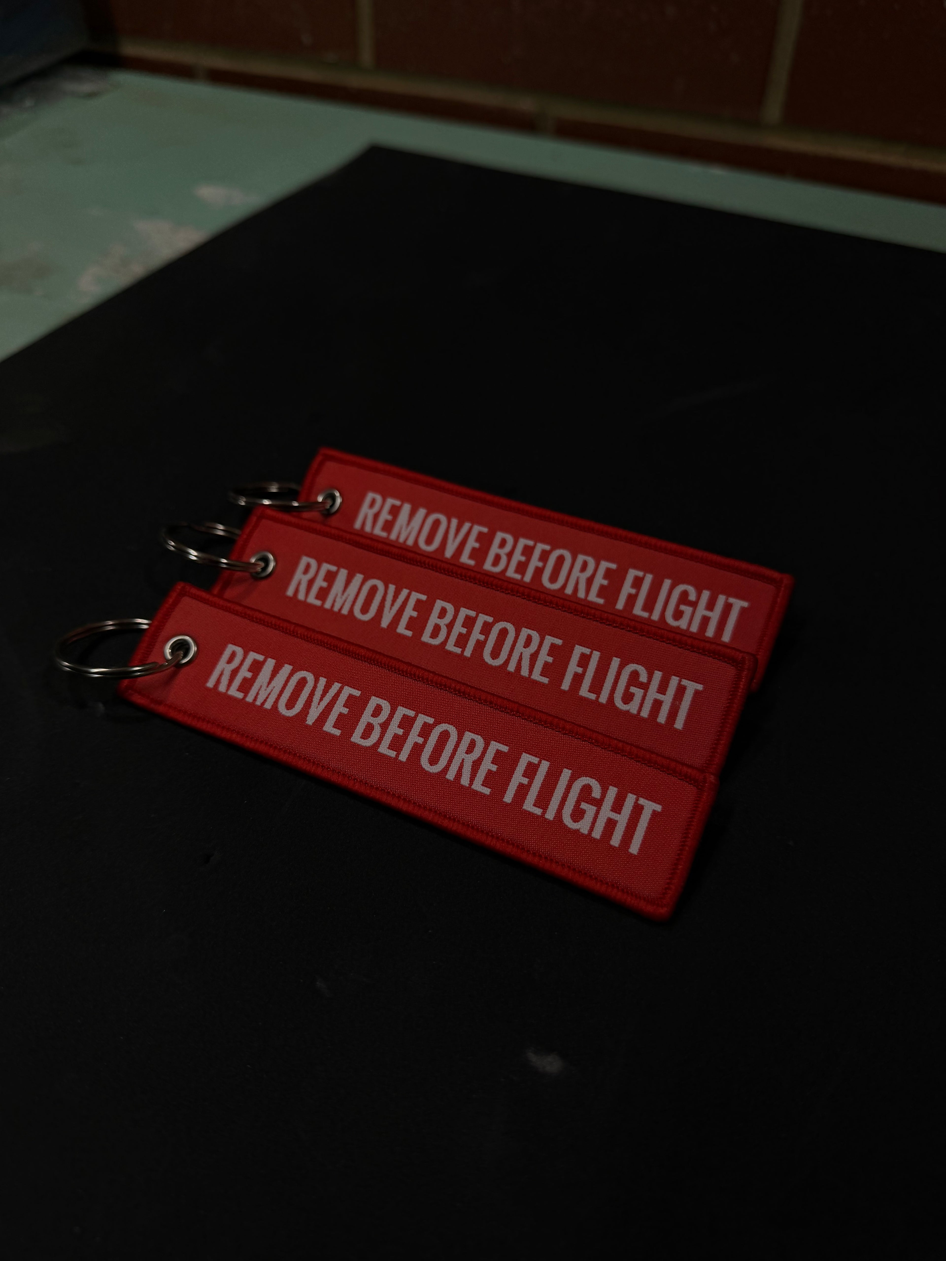 REMOVE BEFORE FLIGHT JET TAG