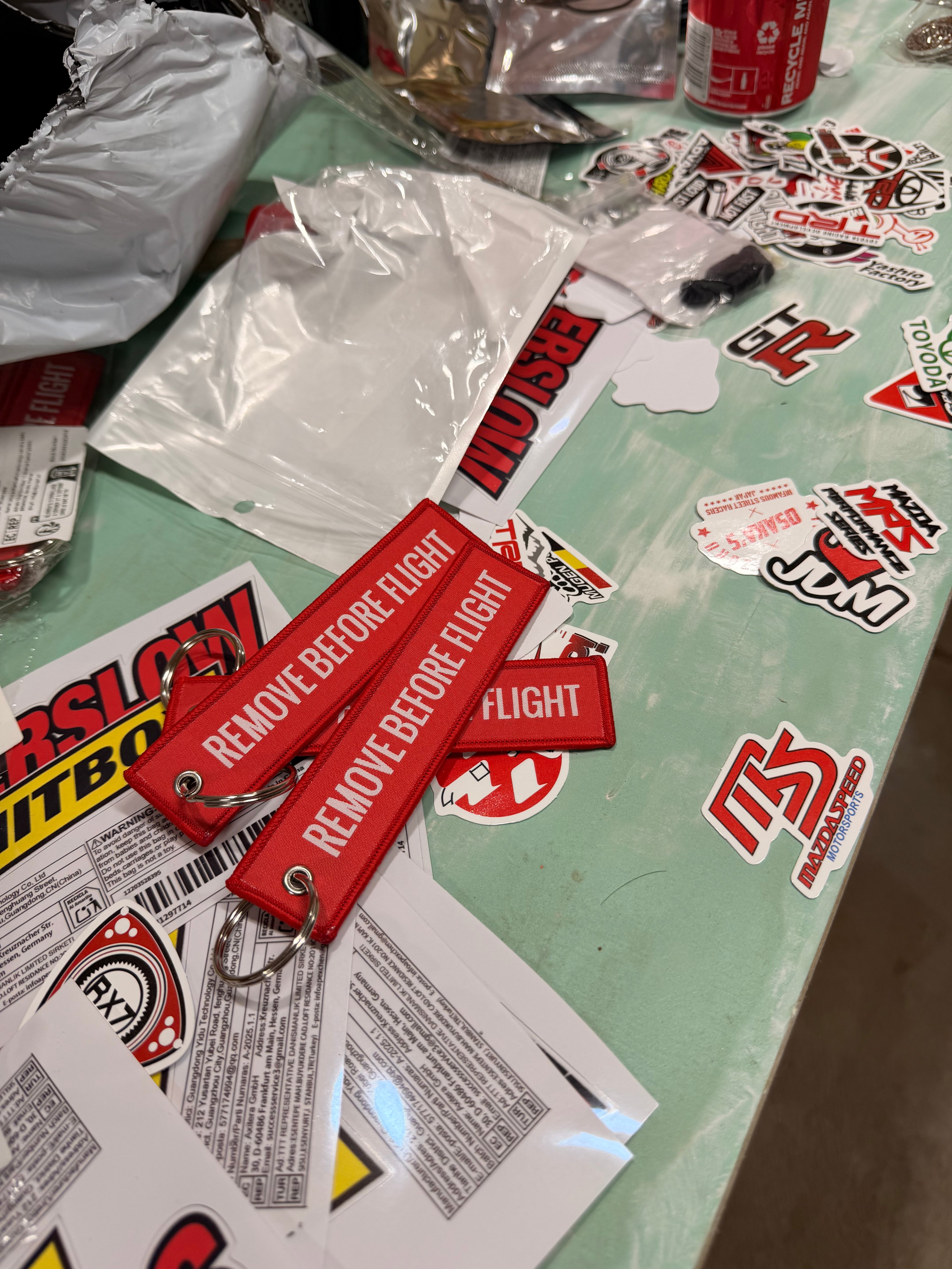 REMOVE BEFORE FLIGHT JET TAG